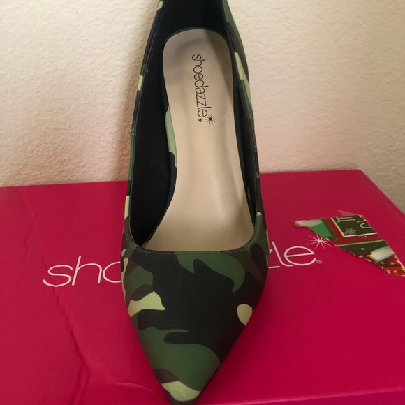 Heels - Picture 3 of 4